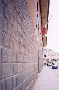 Cusco-Wall