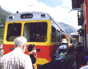 Urubamba-Ollantaytambo-Train